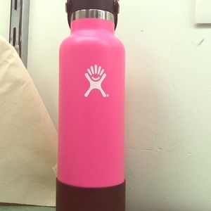 21 oz Hydro Flask in very good condition.